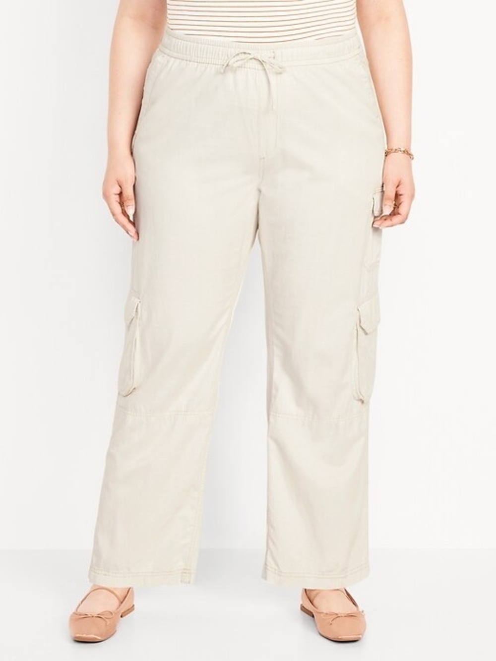 Old Navy Women's Mid-Rise Wide-Leg Cargo Pants in Light Beige
